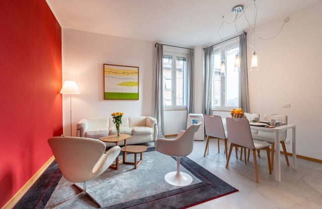 Parma La Chayhana Apartment x4!