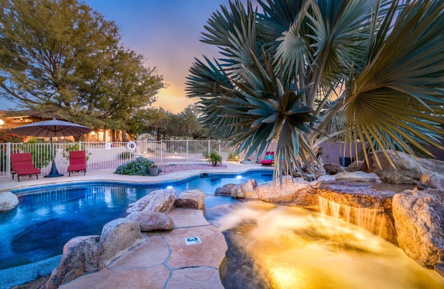 PARSONS VILLAS - Troon Loft | Massive Open Space, Breathtaking Views, Heated Pool/Spa, Horses!