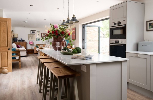 PARTRIDGE LODGE - A fabulous holiday home, sleeps 10, close to the Moors & Dales