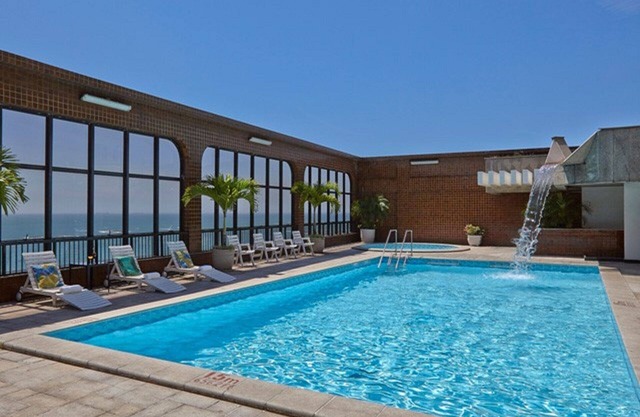 Pasárgada Flat, just cross the avenue and you will be in the beautiful Coast Beach