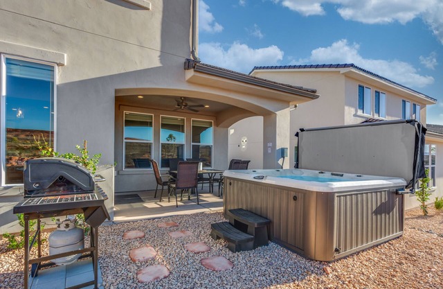 Paseos 1141 | Private Hot Tub, Basketball Arcade, Ping Pong, Foosball, and More!