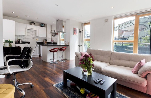 Pass the Keys | Central London Trendy flat