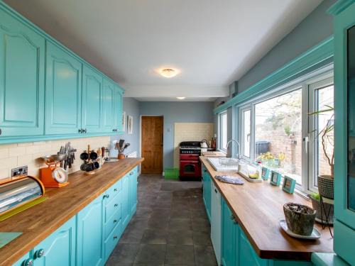 Pass the Keys Charming Retreat – Perfect for Outdoor Lovers