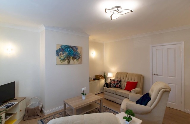 Pass the Keys | Charming Home in Pelton