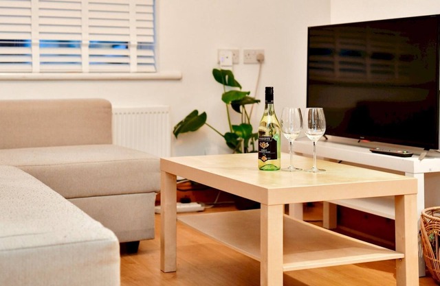 Pass the Keys | Cosy Spacious Two Bedroom Home with Parking