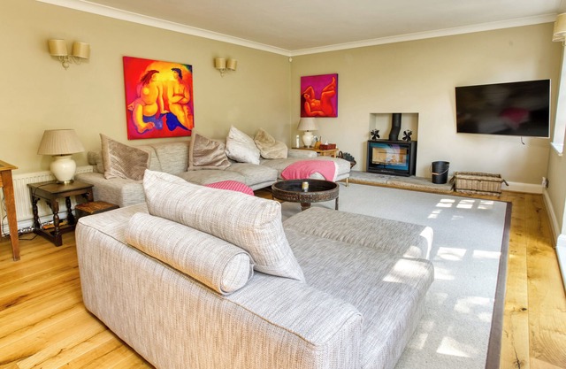 Pass the Keys | Countryside Haven in Lincolnshire