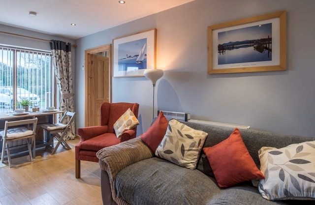 Pass the Keys | The Cwtch Near Oakwood sleeps 4