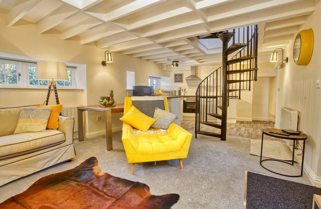 Pass the Keys | Homey flat in Sleaford Centre