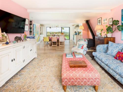 Pass the Keys Idyllic family home Stunning views Garden