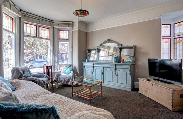 Pass the Keys | Large, beautiful 4 bedroom Victorian House