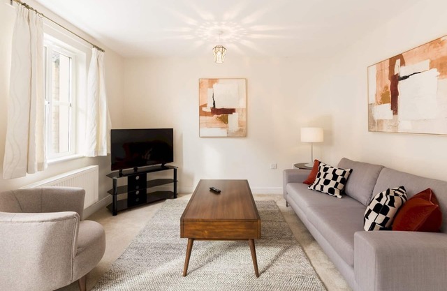 Pass the Keys | Modern & stylish family home | private garden