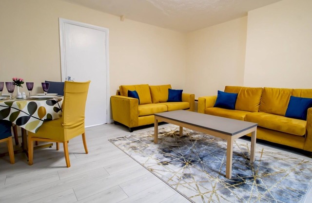 Pass the Keys | Spacious Well Equipped Flat