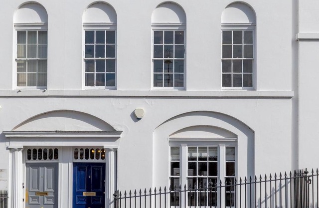 Pass the Keys Stunning Georgian town house in the centre of town