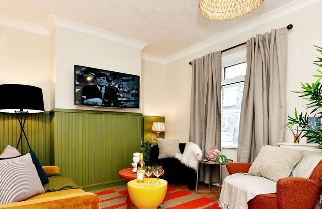Pass the Keys | Stylish 2 Bed Home Close to City