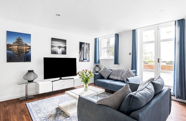 Pass the Keys | Westminster beauty, Prime London Stay