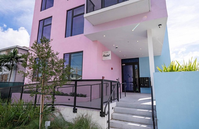 Pastel Apartments