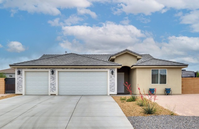 Patio & Fenced-In Yard: Desert Oasis in Pahrump!
