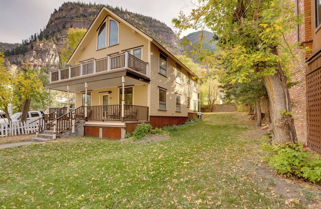 Patio & Mountain Views: Central Ouray Getaway!