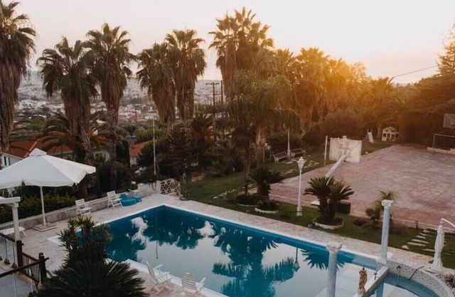 Patras Crystal Getaway - Exclusive Paradise Oasis