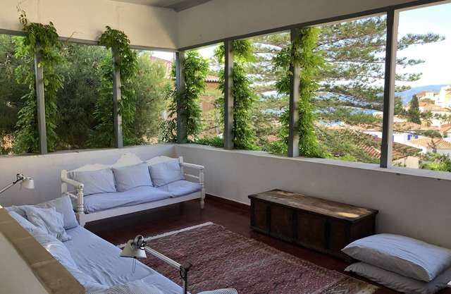Patrician villa with beautiful views, near port, with garden