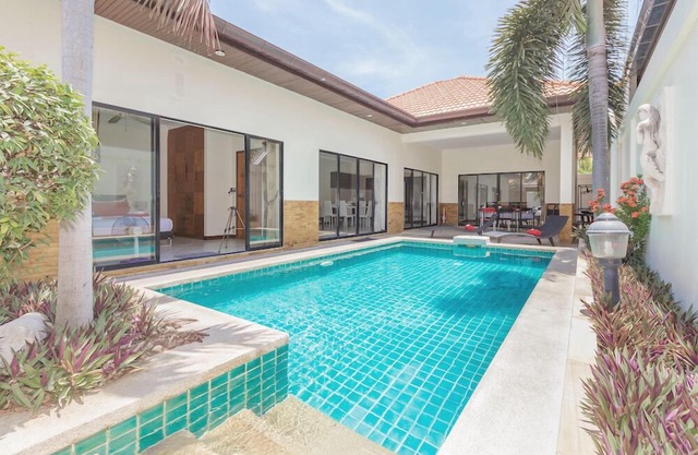 Pattaya Crystal Pool Villa 41