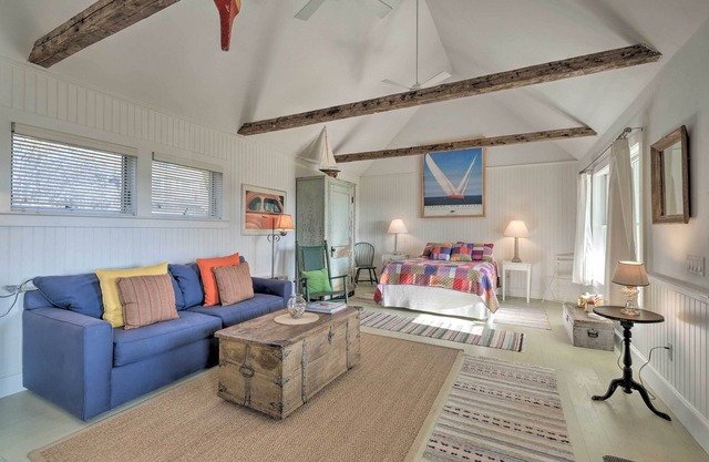 ‘Paul’s Cottage’ in Tenants Harbor, 1 Min to Shore