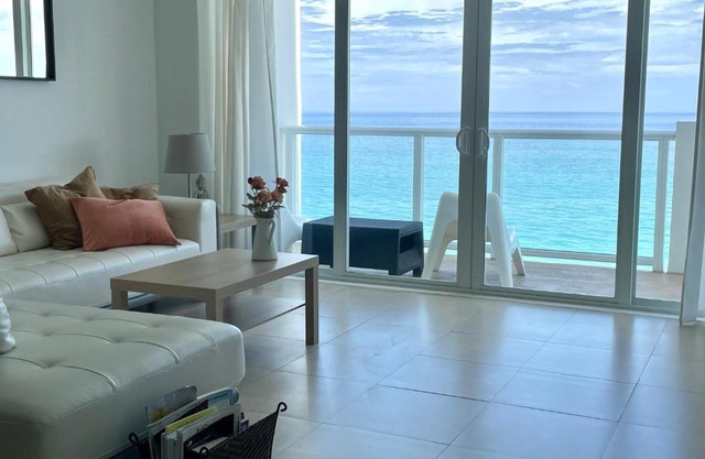 Pavilion - Great ocean view -Miami Beach