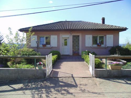 Pavillon au calme avec cheminée près de Gérardmer, Wi-Fi, terrasses et garage - FR-1-589-75