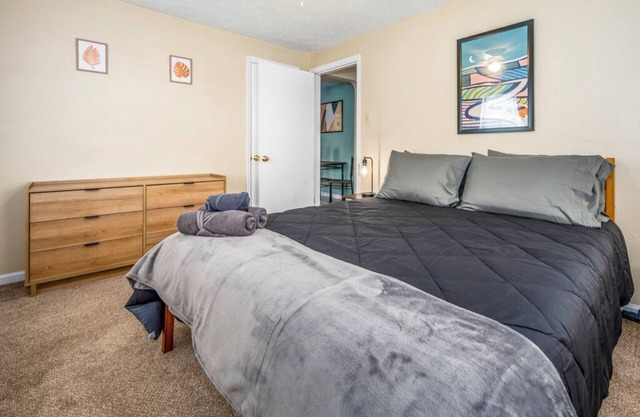 Paws & Peace – Cozy 1BR Ground Flr Gem in Dayton