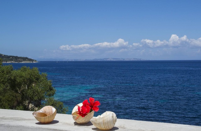 Paxos Sunrise SUPERIOR HOUSE SEA FRONT