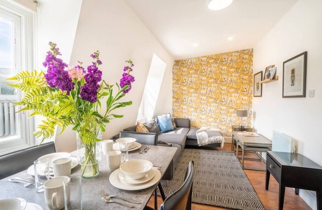 PBC | Two-Bed Apt - Earl's Court 121 - EC9