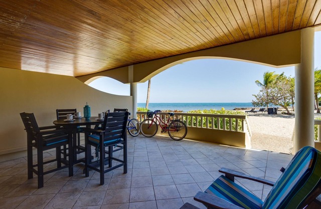 Peaceful 2BR Villa w/Shared Pool, Near Beachfront