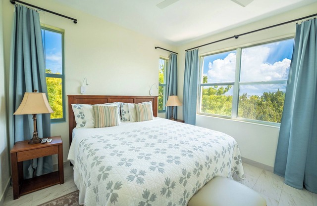 Peaceful 2BR Ocean Vw Duplex + Private Jacuzzi SUV - Wyakha Duplex 3 & 4