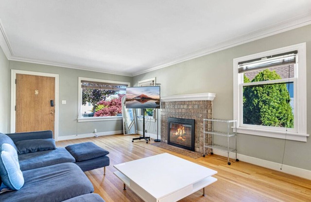 Peaceful 2BR Upper Unit | Steps from Green Lake
