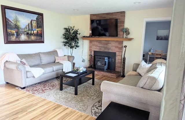 Peaceful 3BR/2BA near Peacehealth+Airportn