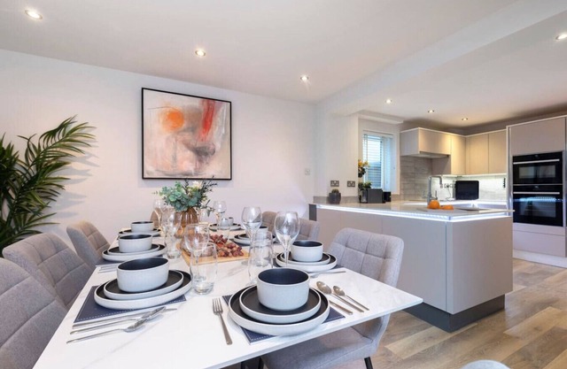 Peaceful 5-Bed Detached Home