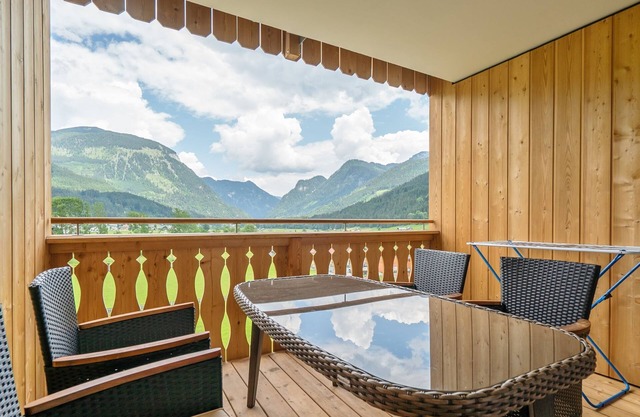 Peaceful Apartment in Gosau with shared Sauna