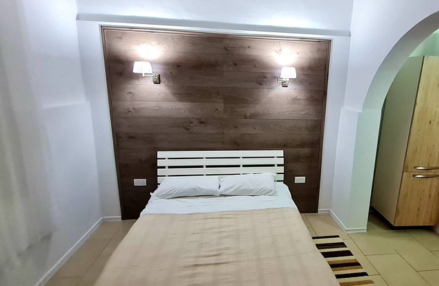 Peaceful Apartment w/AC + Private Bathroom