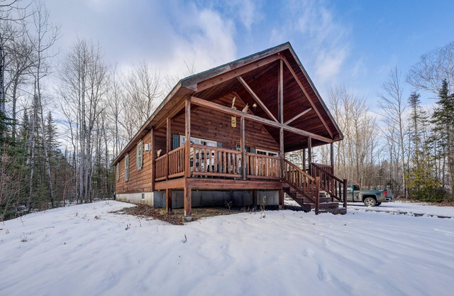 Peaceful Bradford Cabin w/Pond & Covered Deck!