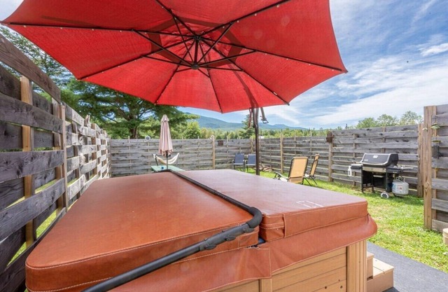 Peaceful Cabin Getaway Hot Tub & Mountain Views #5