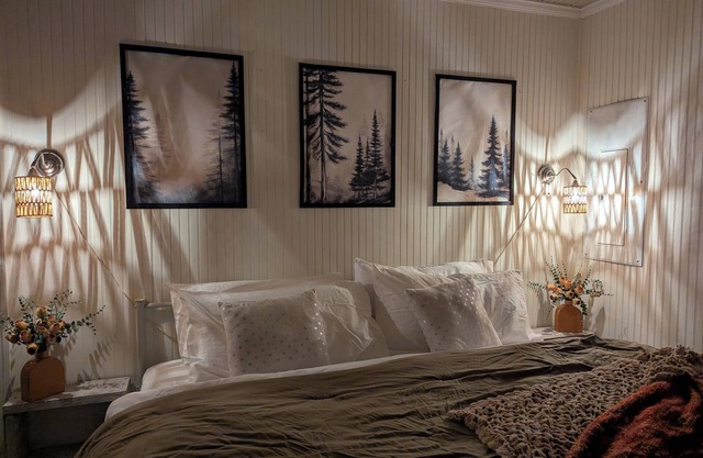 Peaceful, clean and cozy hideaway cottage to unwind and relax.