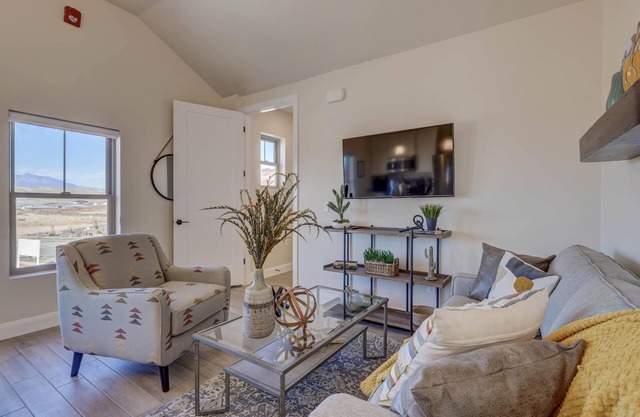 Peaceful | Clean | Get-a-way! | Sunsets and Palms Casita
