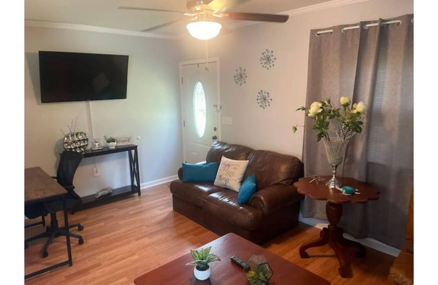 Peaceful Comfort Home ideal for work trips and vacation.