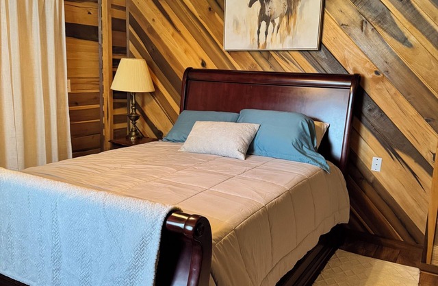 Peaceful Country Escape Near Lucedalen 2 BR 1Bath on Private Family Farm