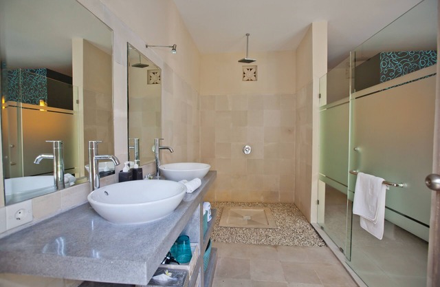 Peaceful, Cozy Villa with Private Pool and Good Internet (Mia)