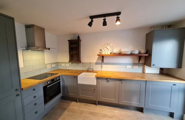 Peaceful Dog Friendly Cottage in 3 Acres