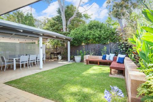 Peaceful Garden Hideaway - Swim, Hike and Unwind