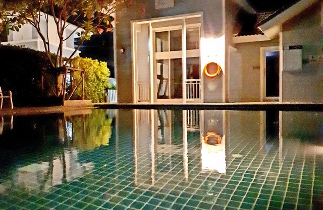 Peaceful Getaway - Garden villa, 15 minute drive from beach