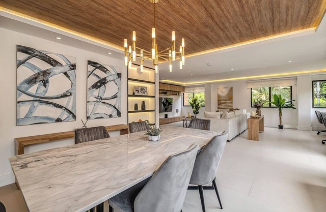 * Peaceful Heaven: 2.5 Bath+2 Bed
