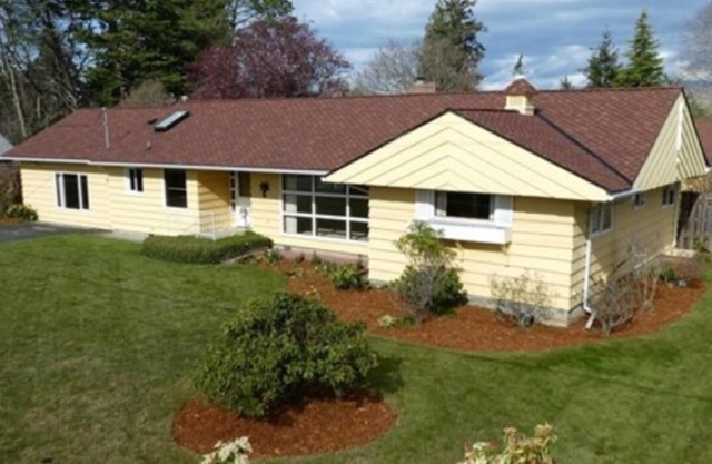 Peaceful Island Getaway Just Minutes from the San Juan Ferry!